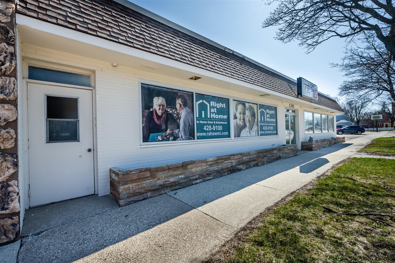 1111 Main Street, Saint Joseph, MI, 49085-2653