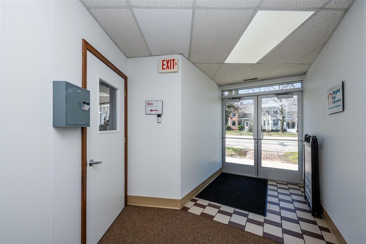1111 Main Street, Saint Joseph, MI, 49085-2653