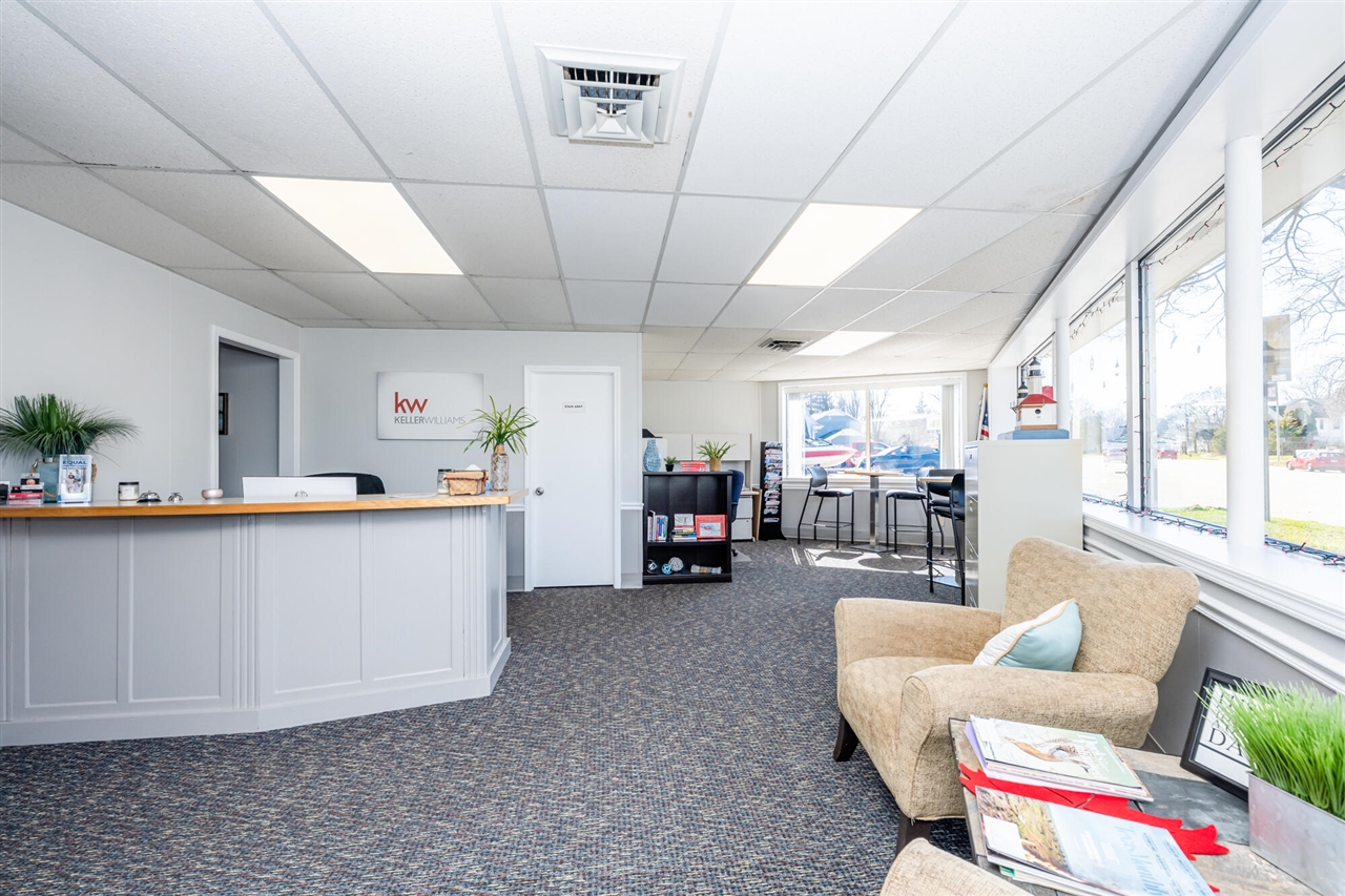 1111 Main Street, Saint Joseph, MI, 49085-2653