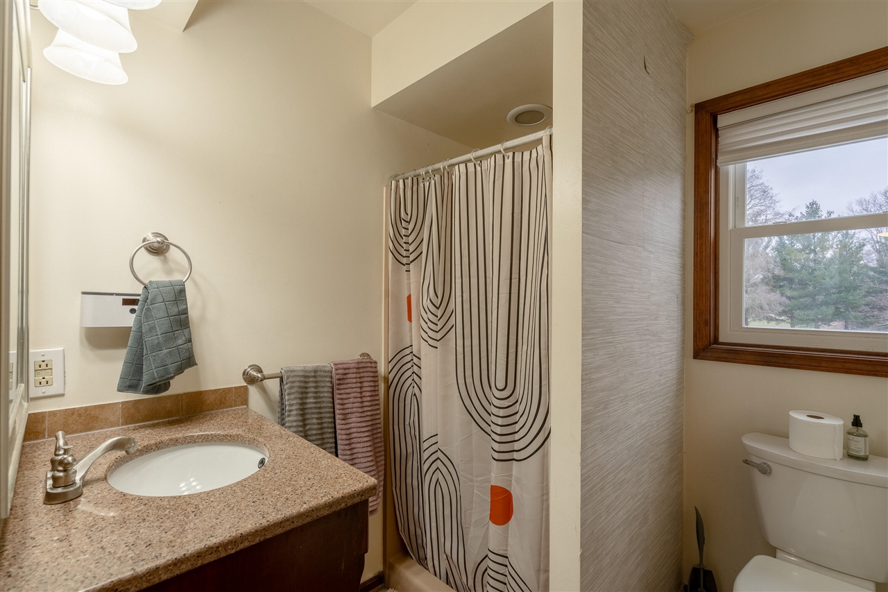 3558 Mistywood Street, Caledonia, MI, 49316-9115