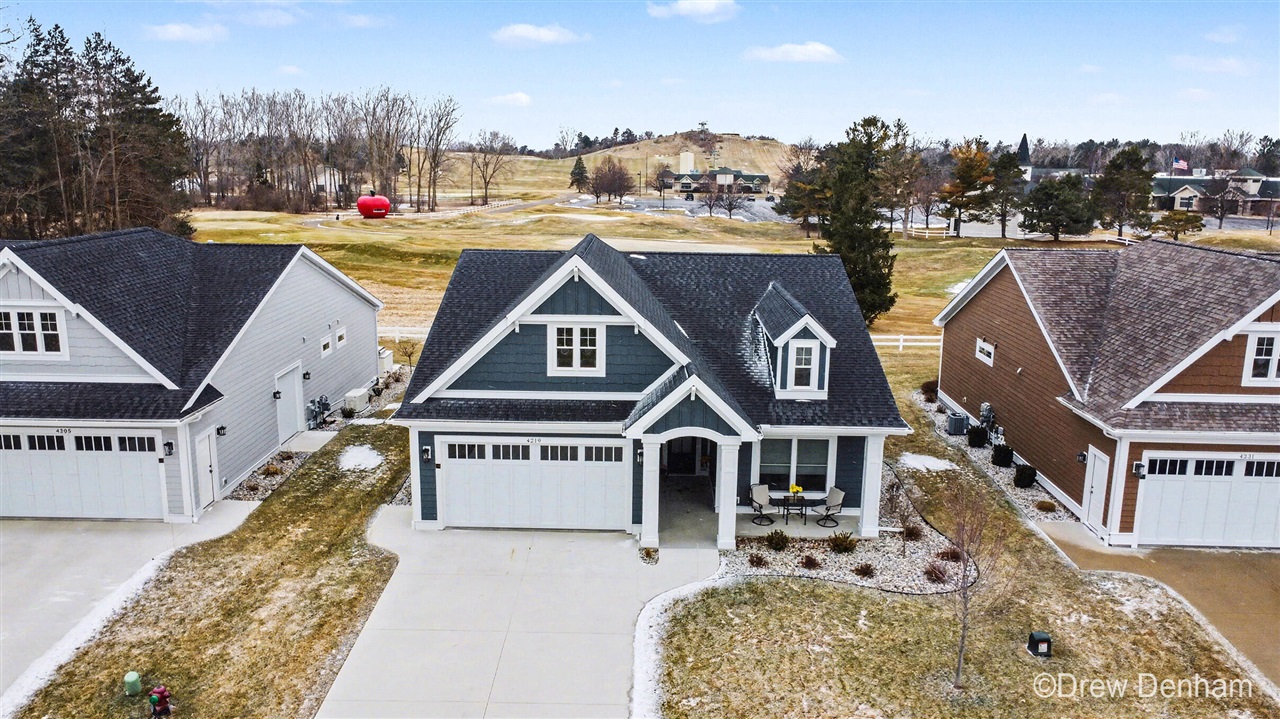 4219 Village Green Drive, Freeland, MI, 48623