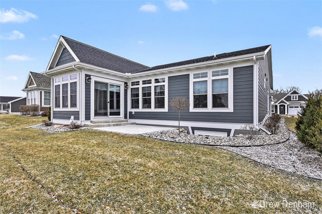 4219 Village Green Drive, Freeland, MI, 48623