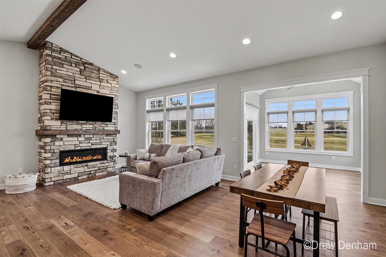 4219 Village Green Drive, Freeland, MI, 48623