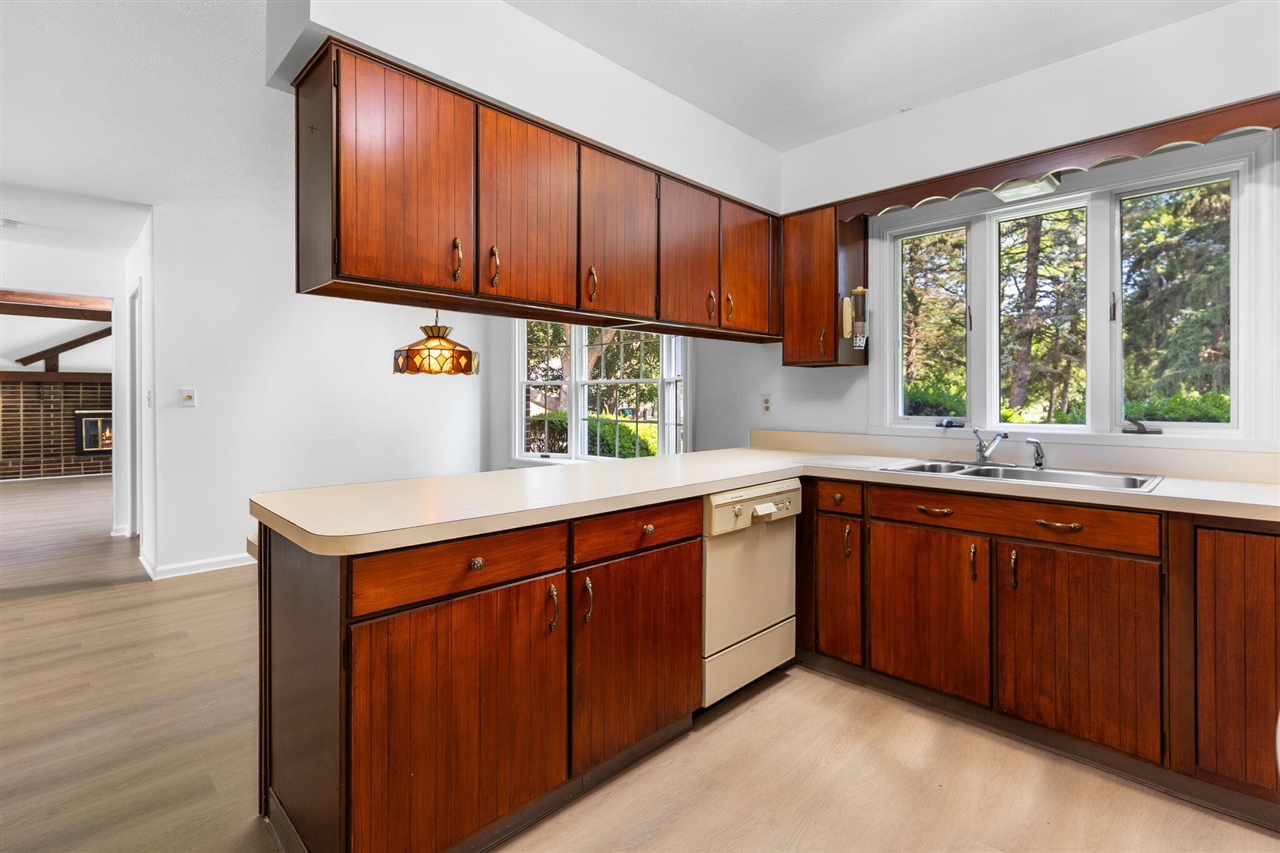 3540 Meadow Lane, Saline, MI, 48176-9553