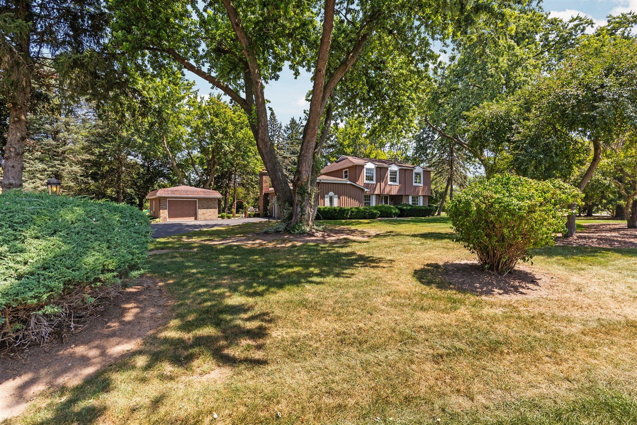 3540 Meadow Lane, Saline, MI, 48176-9553