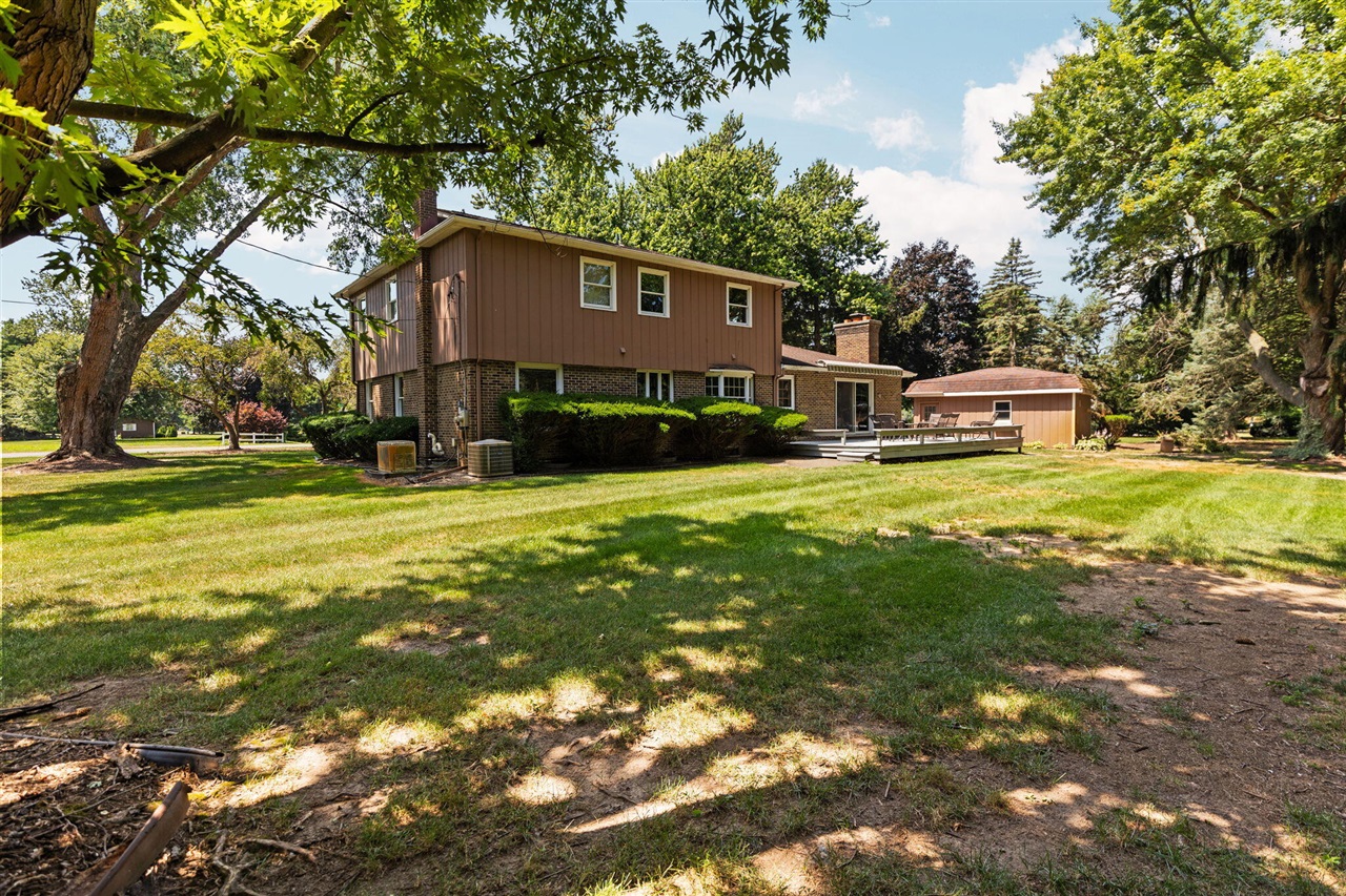 3540 Meadow Lane, Saline, MI, 48176-9553
