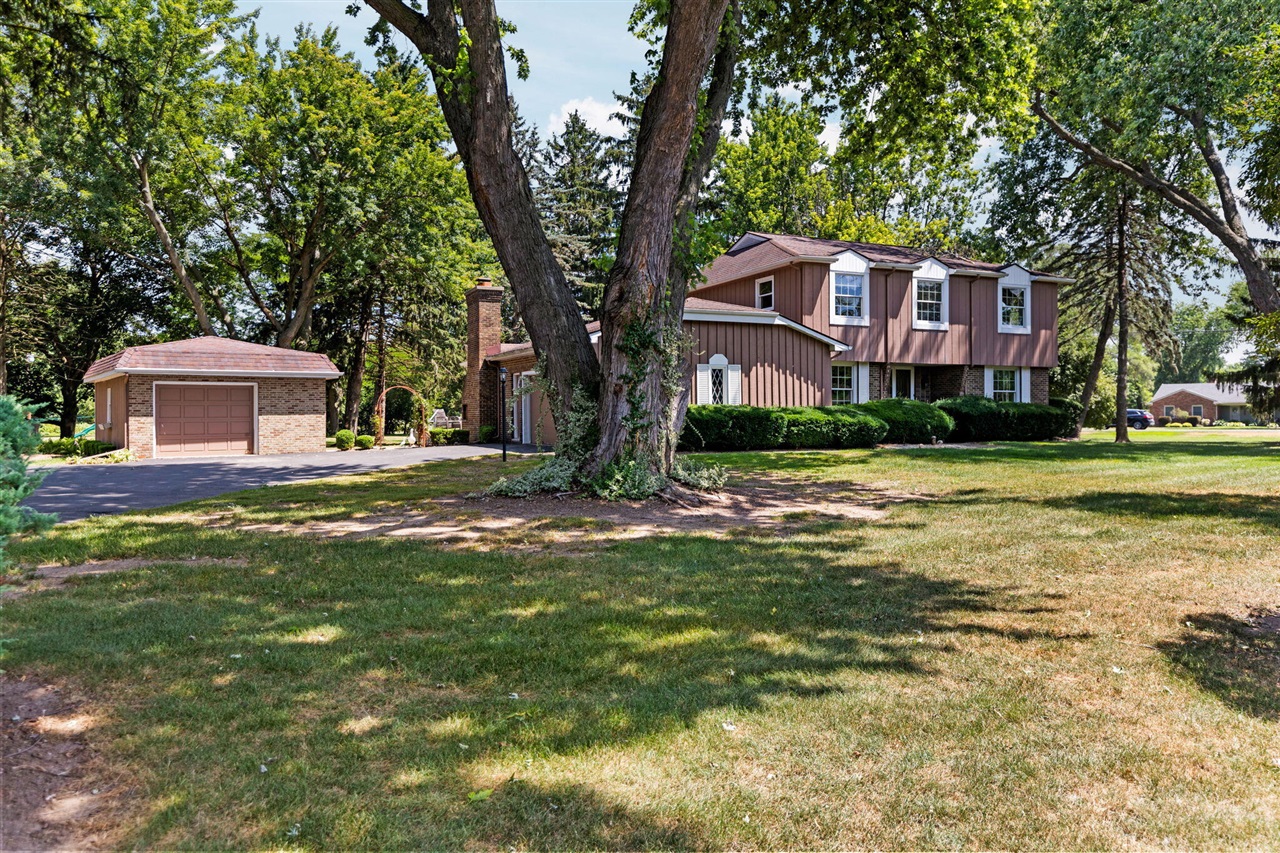 3540 Meadow Lane, Saline, MI, 48176-9553