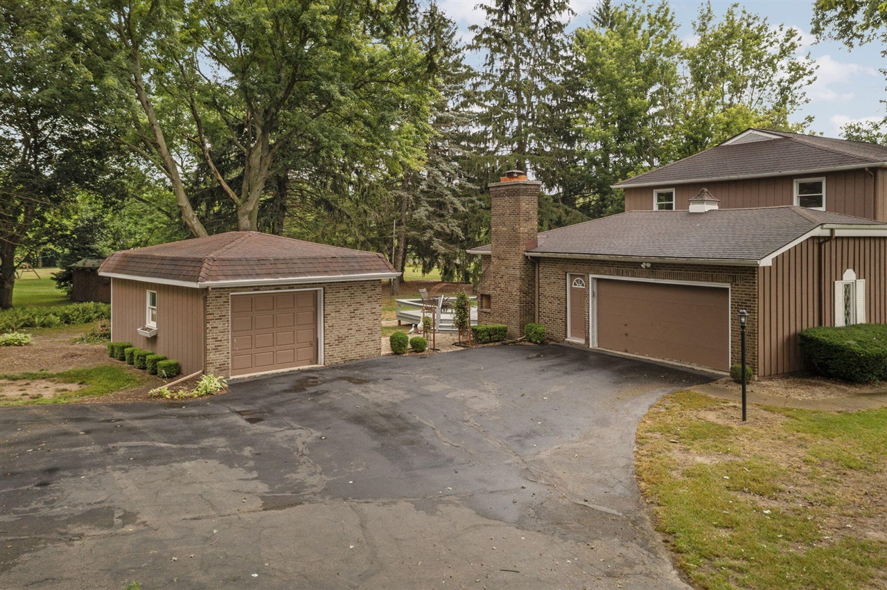 3540 Meadow Lane, Saline, MI, 48176-9553