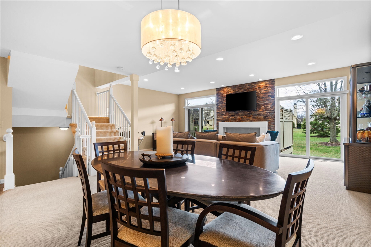 2705 Maitland Drive, Ann Arbor, MI, 48105-1577