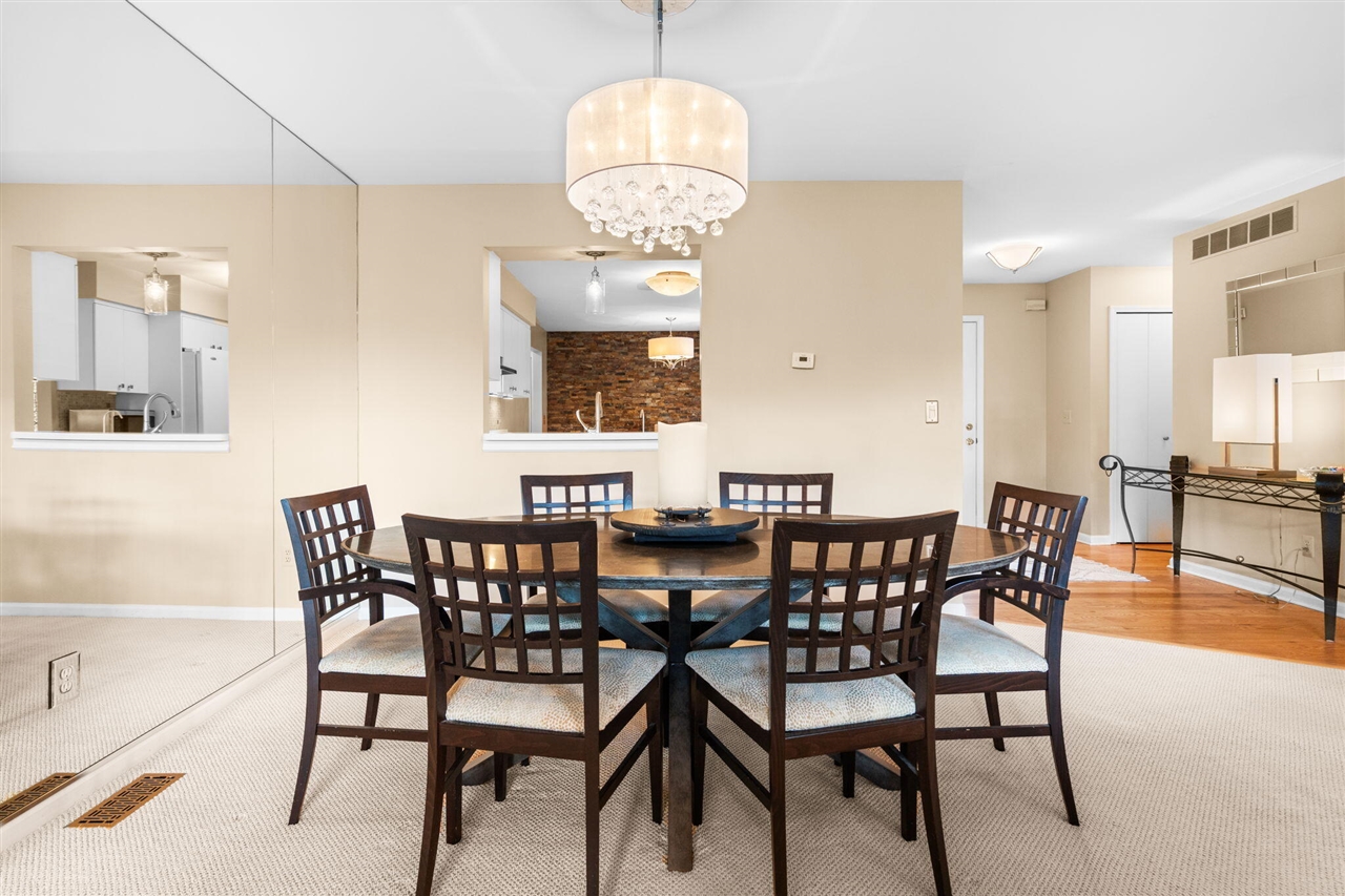 2705 Maitland Drive, Ann Arbor, MI, 48105-1577