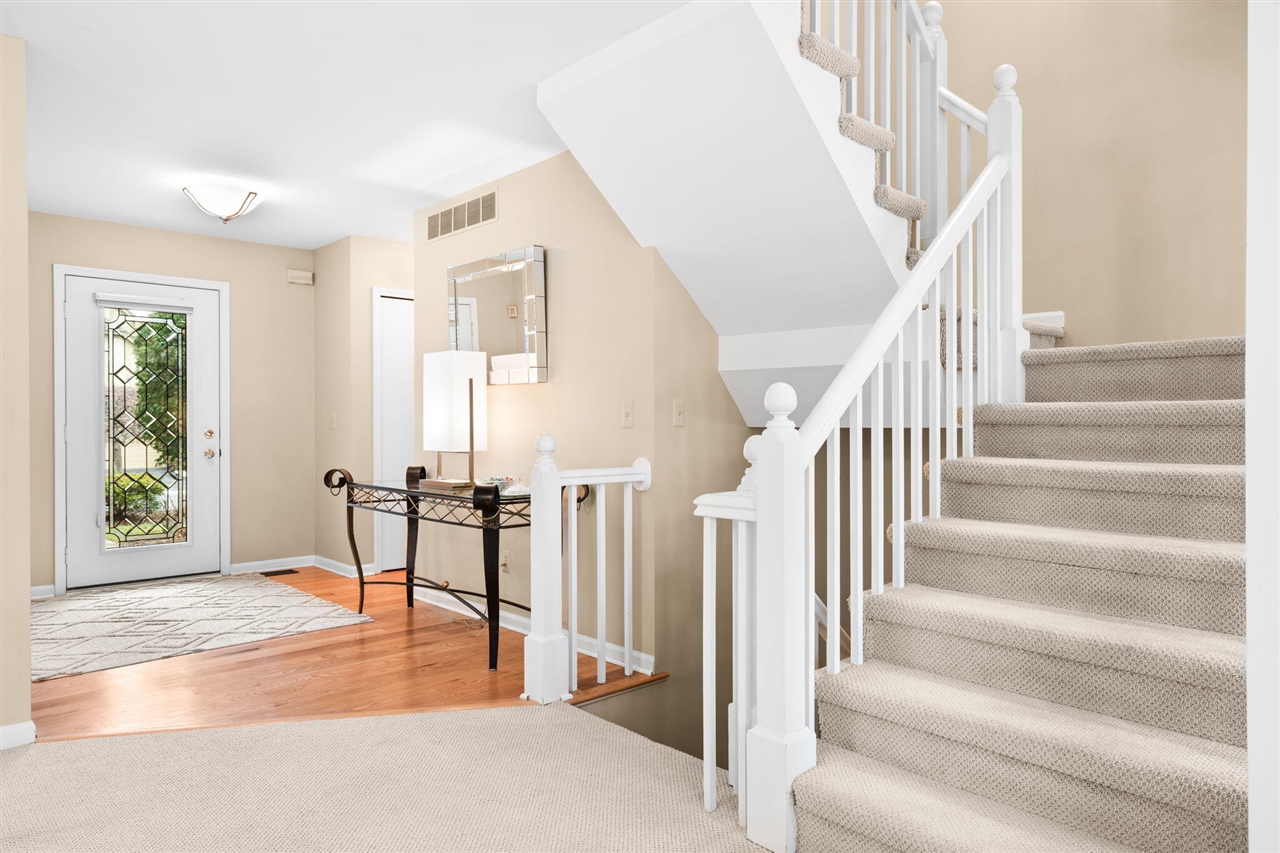 2705 Maitland Drive, Ann Arbor, MI, 48105-1577