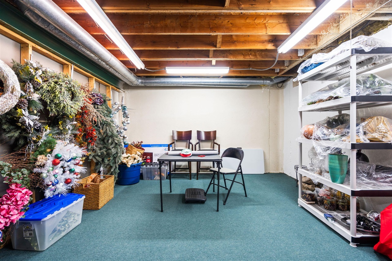 2705 Maitland Drive, Ann Arbor, MI, 48105-1577