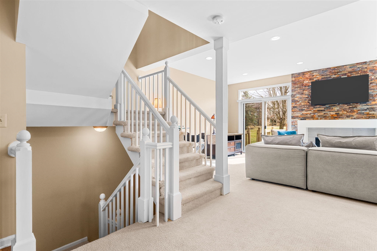 2705 Maitland Drive, Ann Arbor, MI, 48105-1577