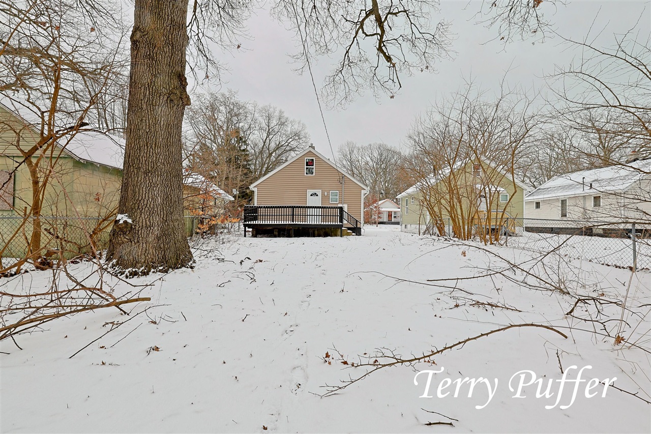 3025 Waalkes Street, Muskegon, MI, 49444-2737