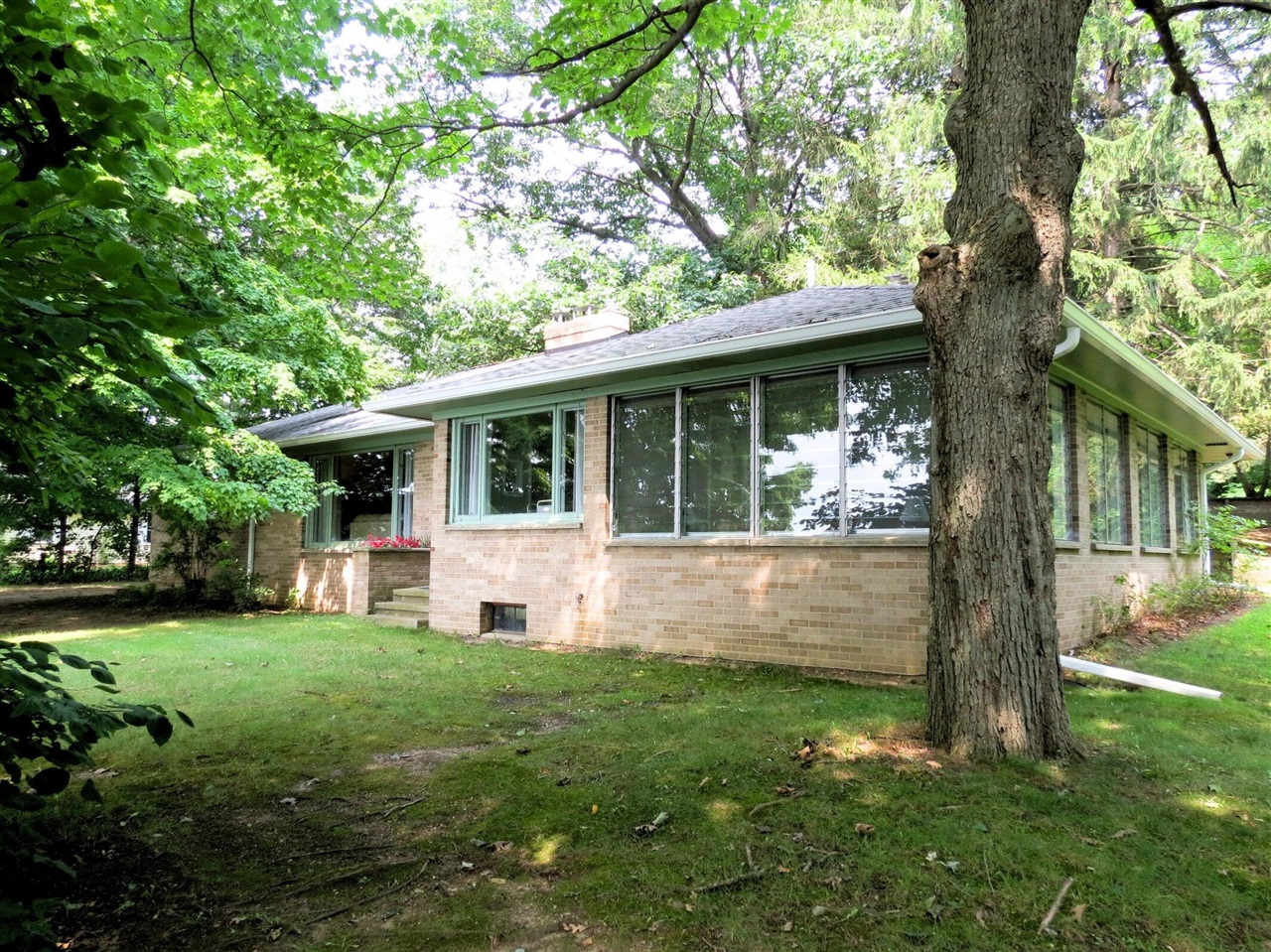 8584 Cobblestone Drive, Newport, MI, 48166-7813