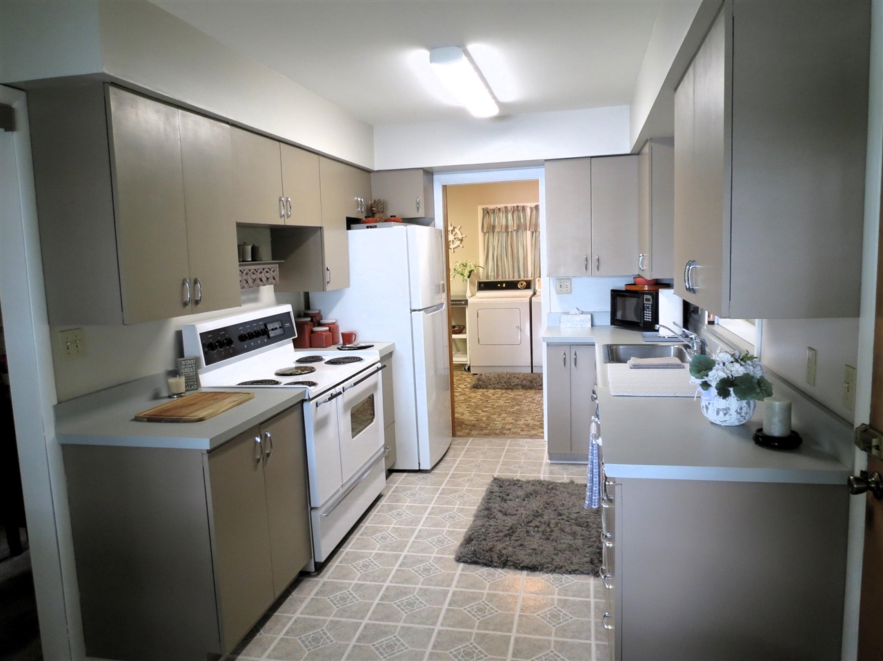 890 White Lake Road, Pleasant Lake, MI, 49272-9753