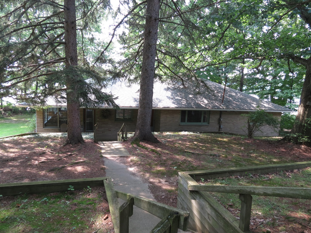 890 White Lake Road, Pleasant Lake, MI, 49272-9753