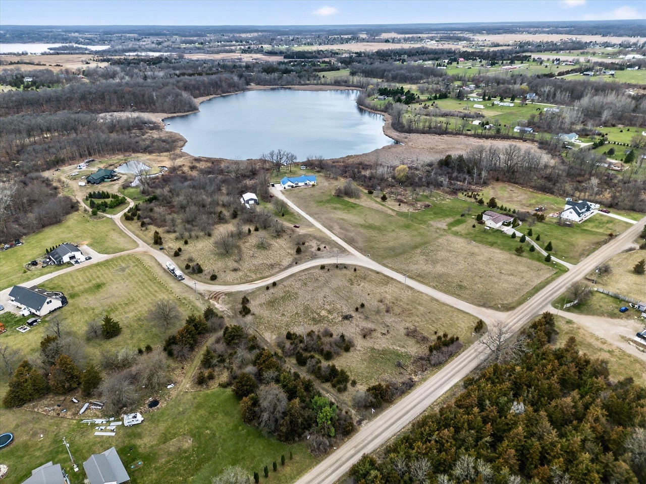 V/L Ikram Oaks, Jackson, MI, 49201