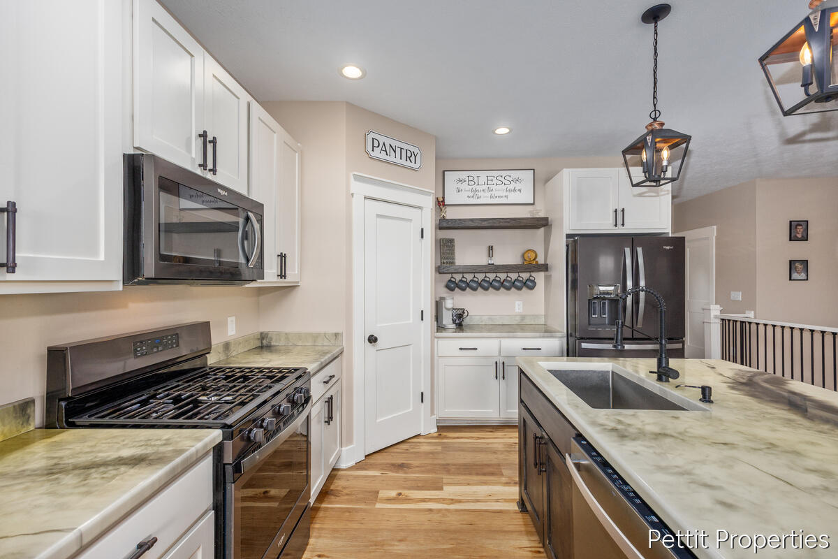 21650 Centennial Drive, Conklin, MI, 49403-9584