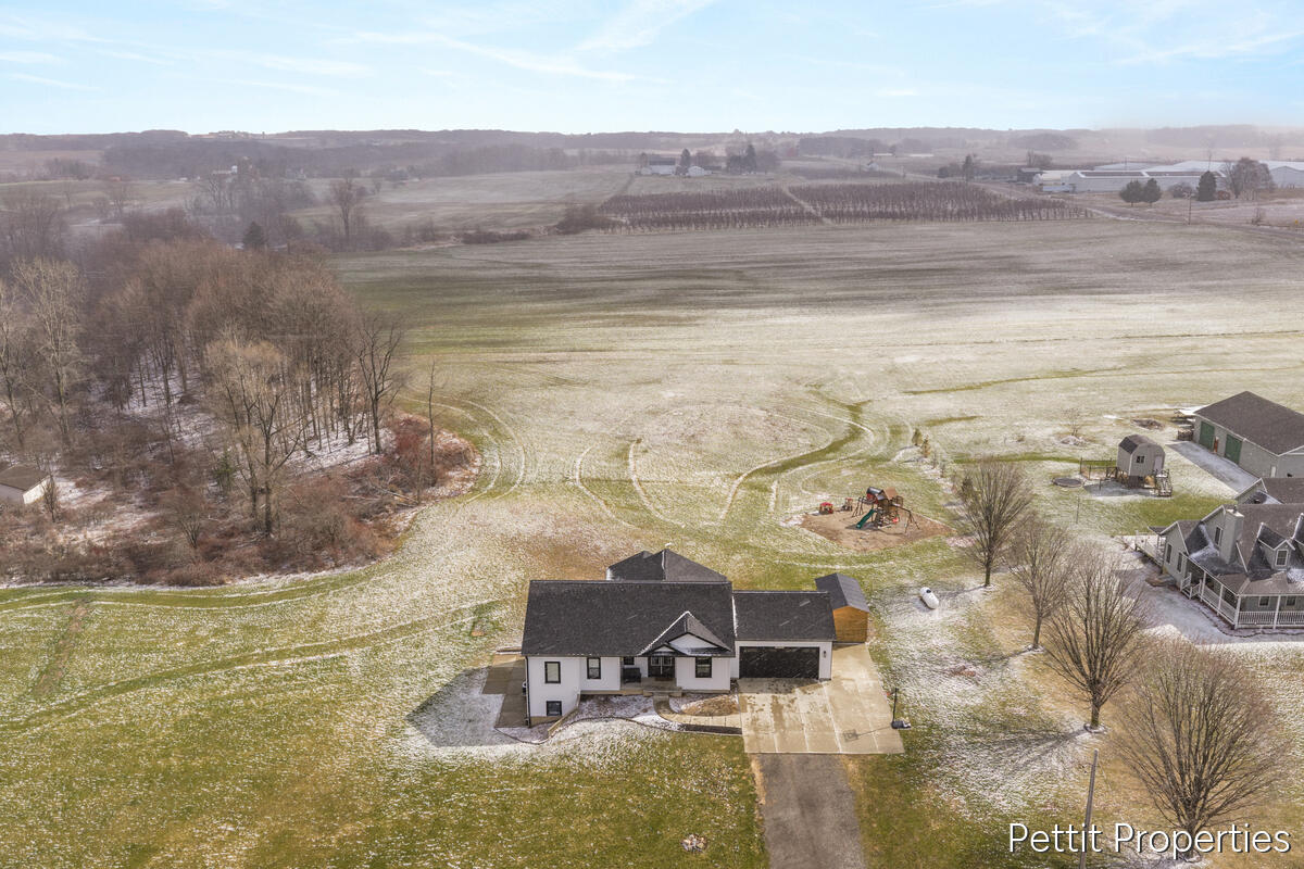 21650 Centennial Drive, Conklin, MI, 49403-9584