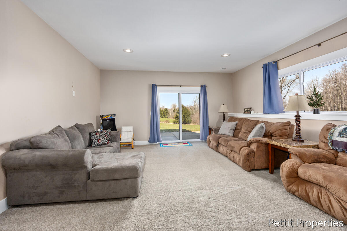 21650 Centennial Drive, Conklin, MI, 49403-9584