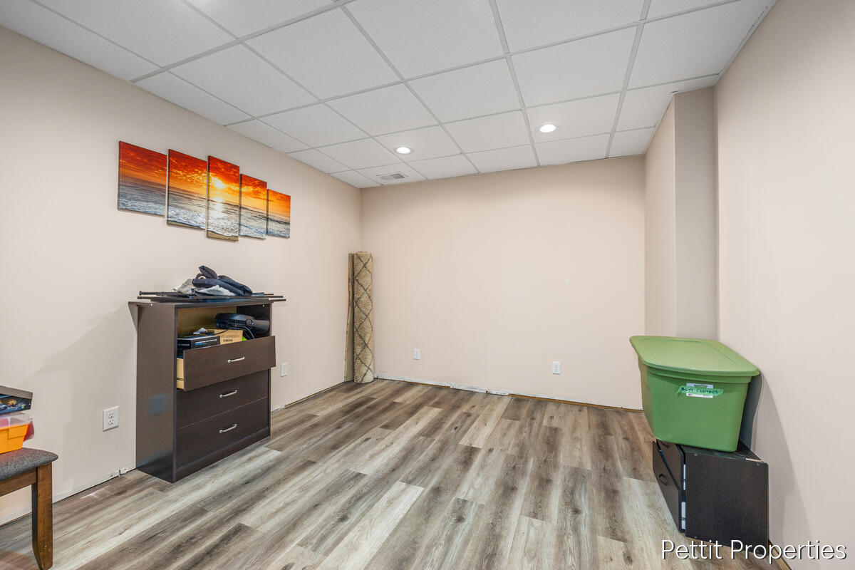 21650 Centennial Drive, Conklin, MI, 49403-9584