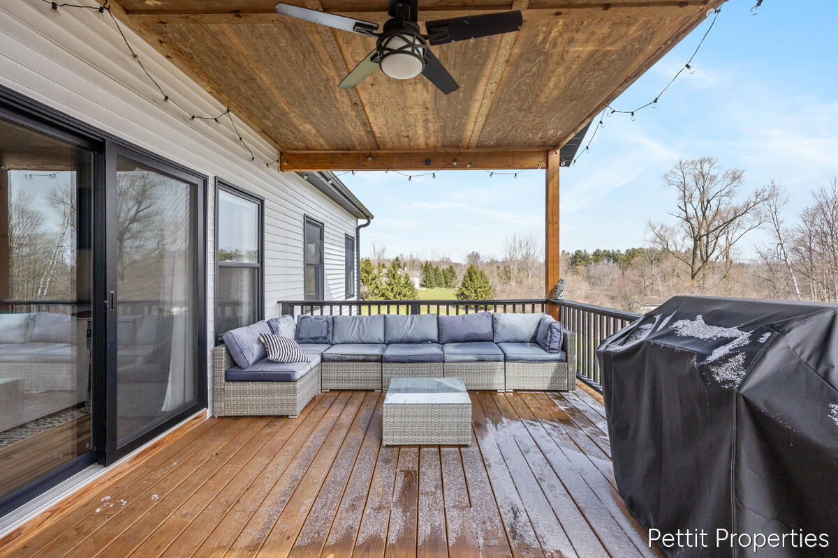 21650 Centennial Drive, Conklin, MI, 49403-9584