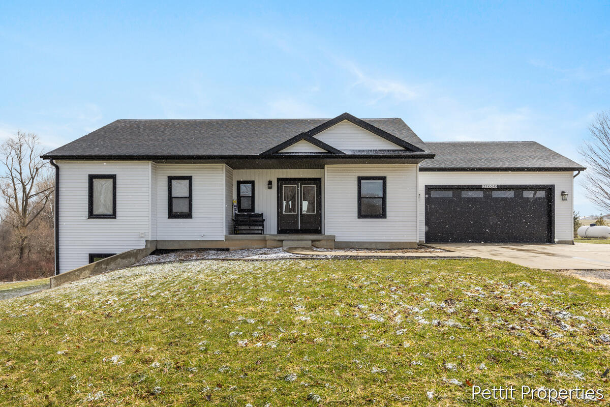 21650 Centennial Drive, Conklin, MI, 49403-9584