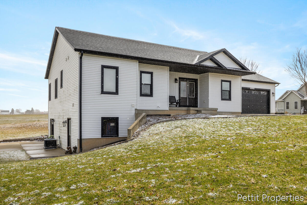 21650 Centennial Drive, Conklin, MI, 49403-9584