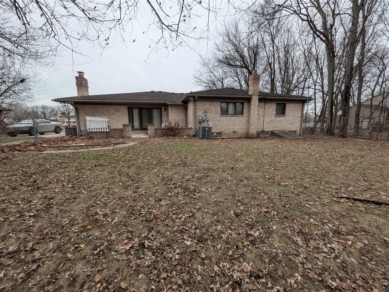 11235 Common Road, Warren, MI, 48093-2508