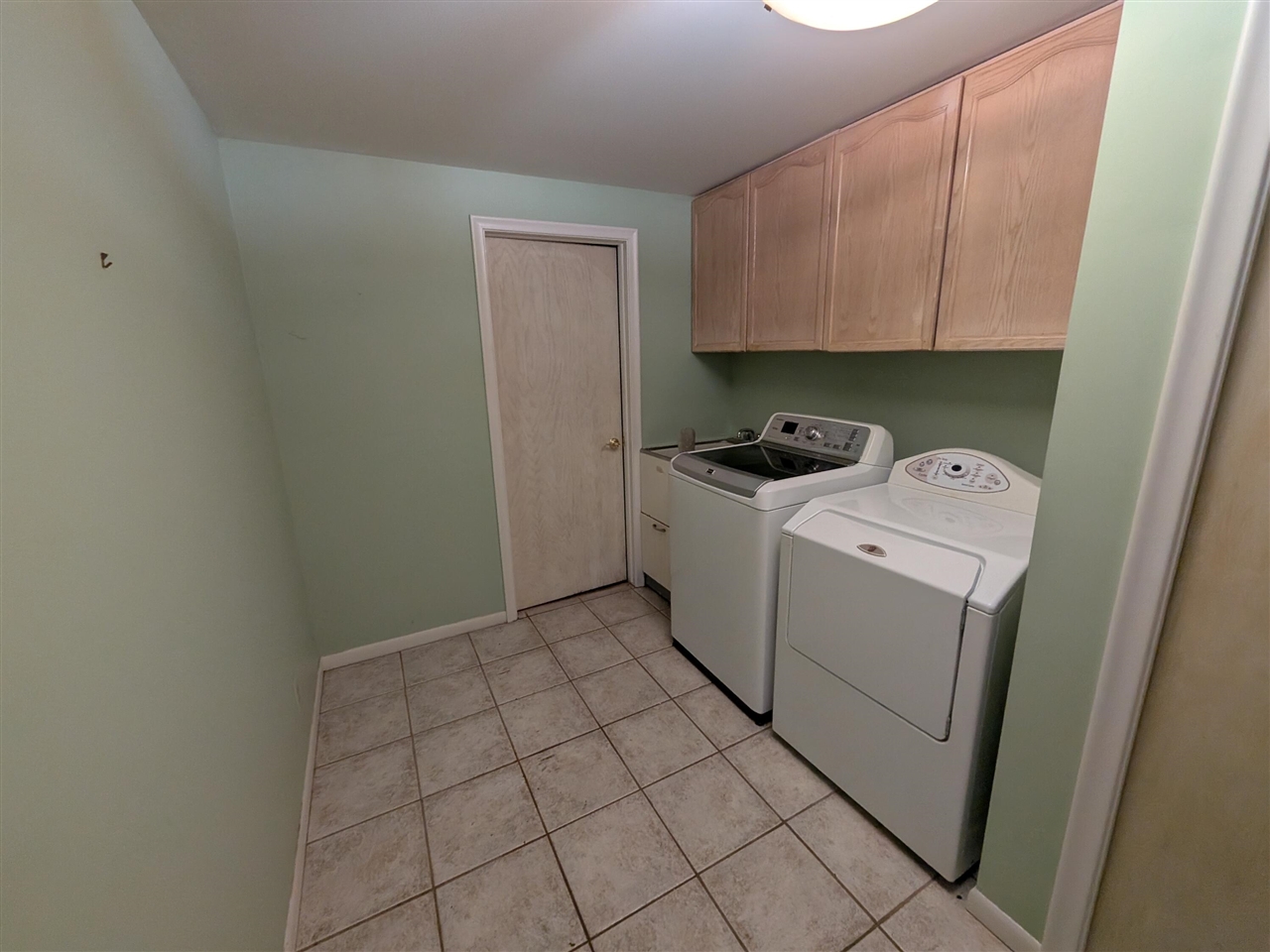 11235 Common Road, Warren, MI, 48093-2508