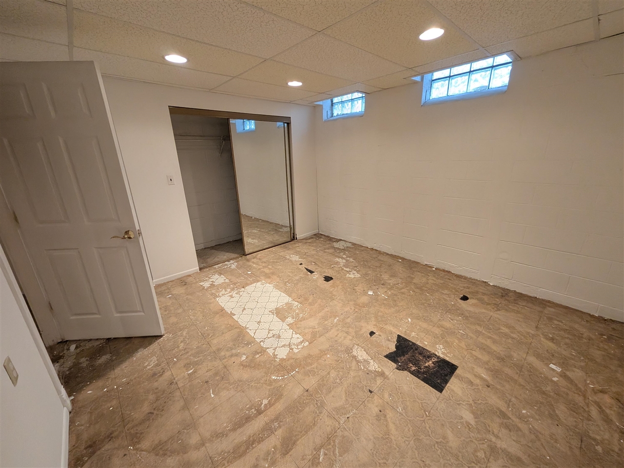 11235 Common Road, Warren, MI, 48093-2508