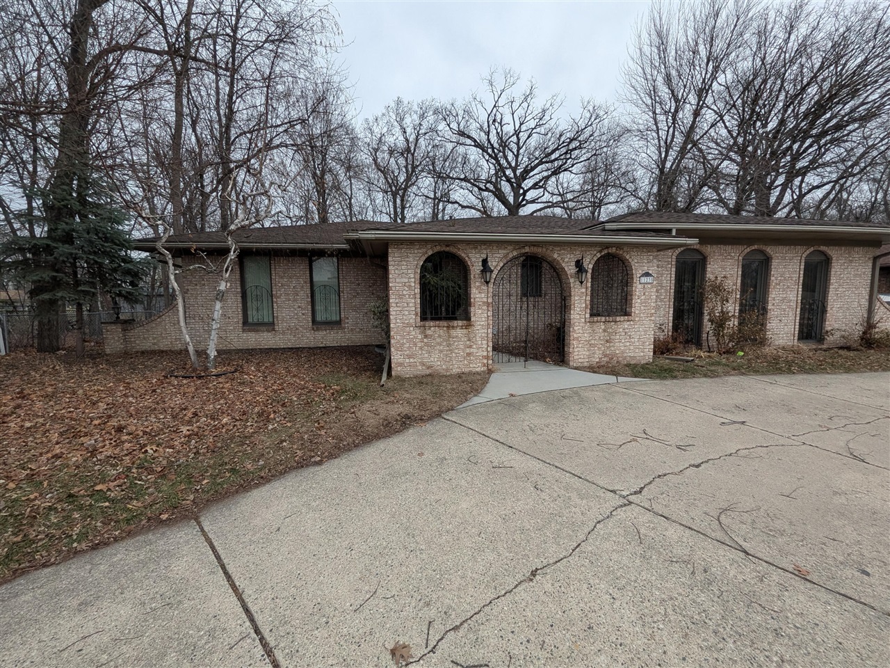 11235 Common Road, Warren, MI, 48093-2508