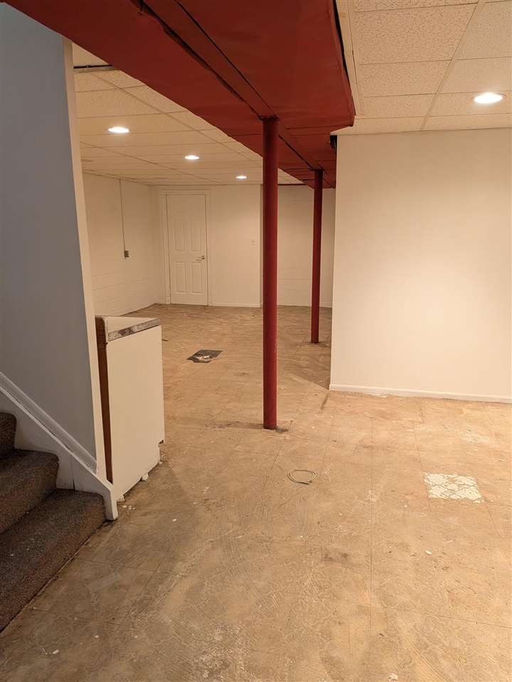 11235 Common Road, Warren, MI, 48093-2508