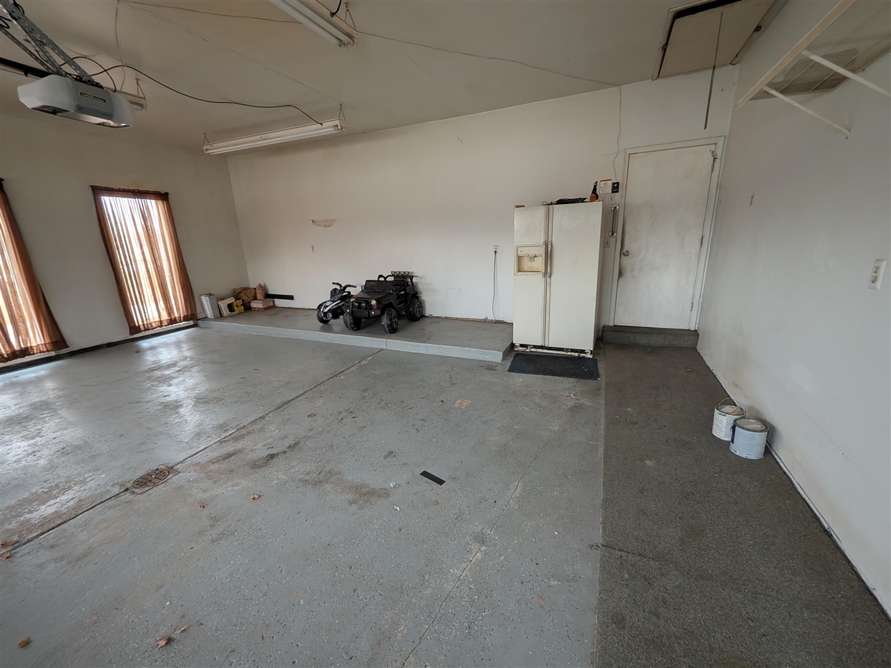 11235 Common Road, Warren, MI, 48093-2508