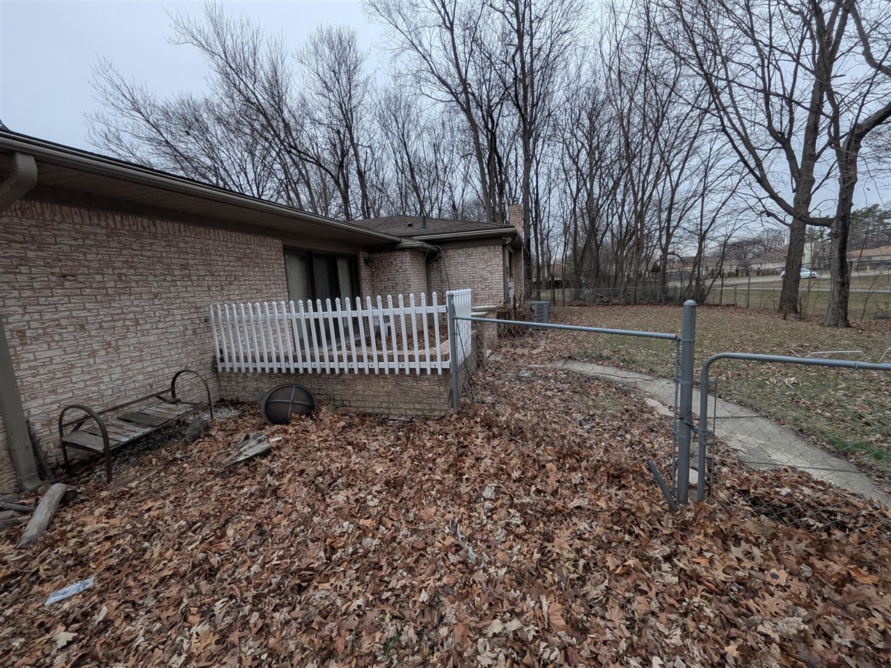 11235 Common Road, Warren, MI, 48093-2508