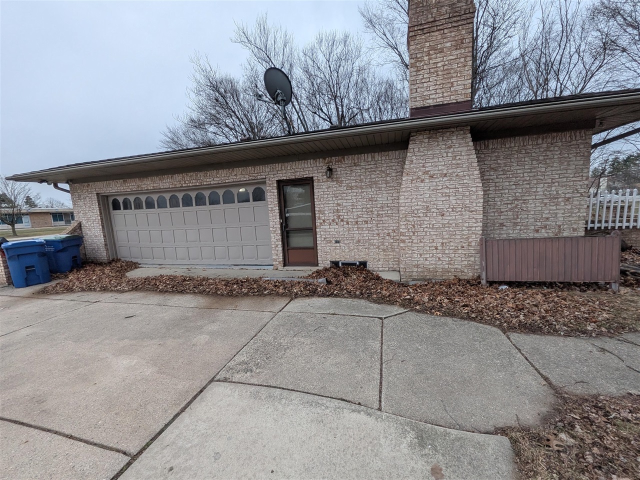 11235 Common Road, Warren, MI, 48093-2508