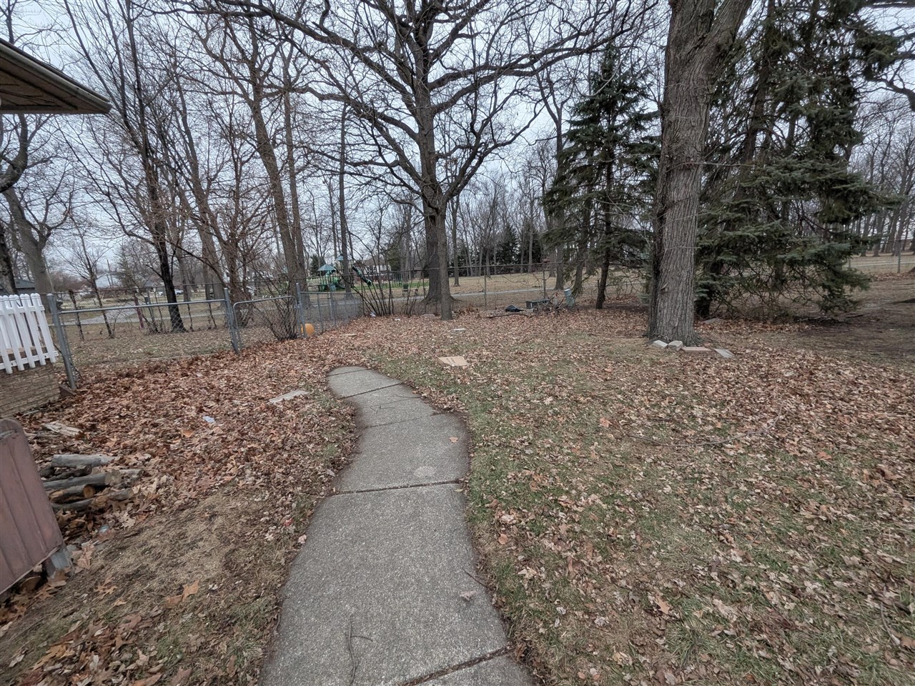 11235 Common Road, Warren, MI, 48093-2508