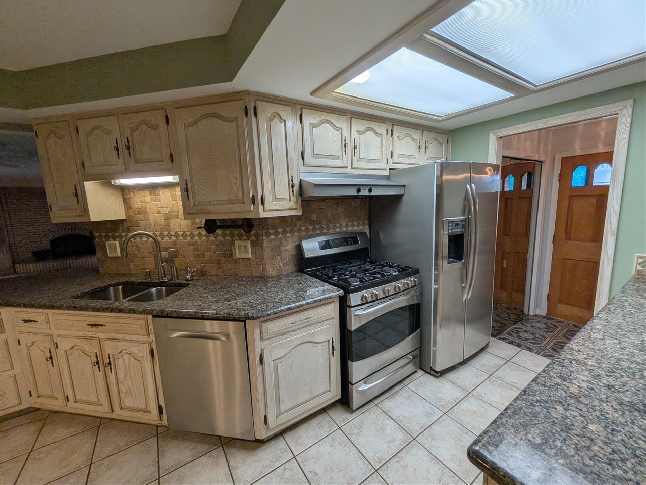 11235 Common Road, Warren, MI, 48093-2508