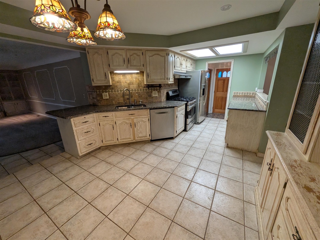 11235 Common Road, Warren, MI, 48093-2508