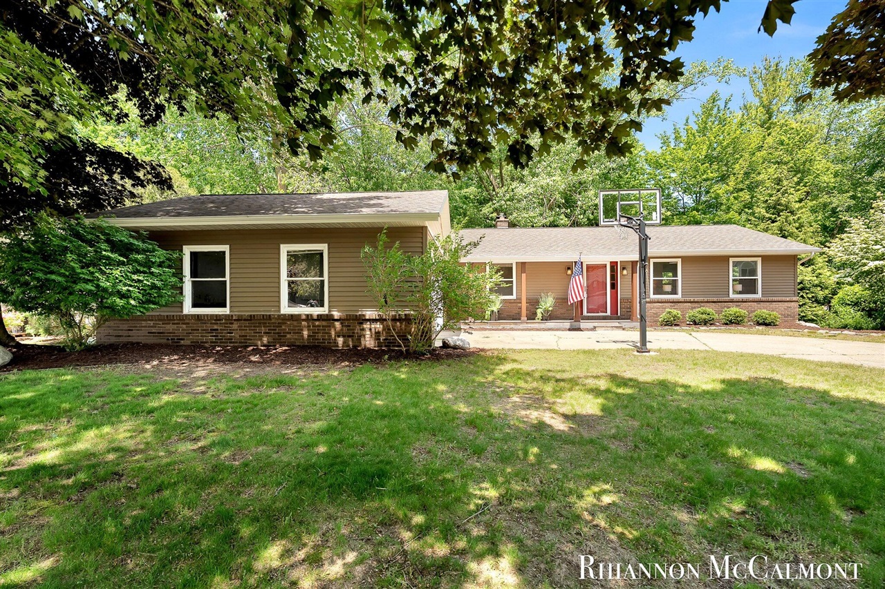 3rd image of 16151 Terrace Rd, Spring Lake, MI 49456 | MLS# 70520458