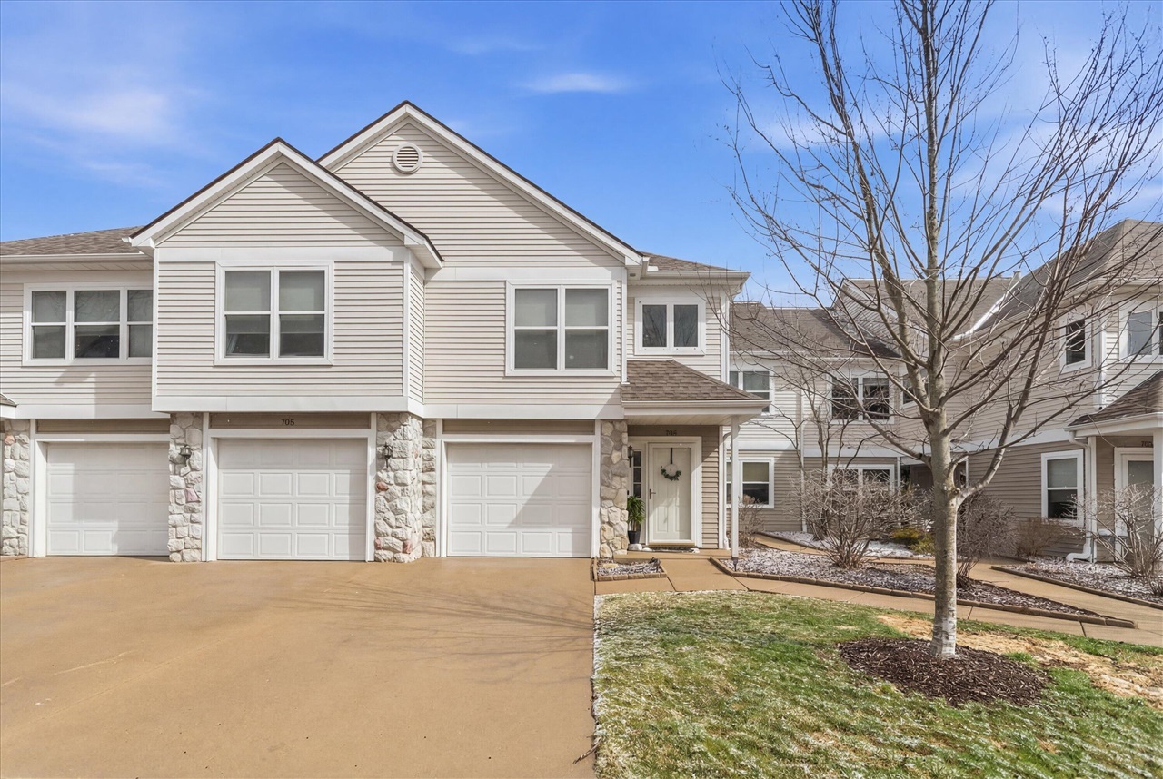 Homes for sale in Chelsea, MI | 709 Fieldstone Cir, Chelsea, MI 48118 | MLS# 70520468