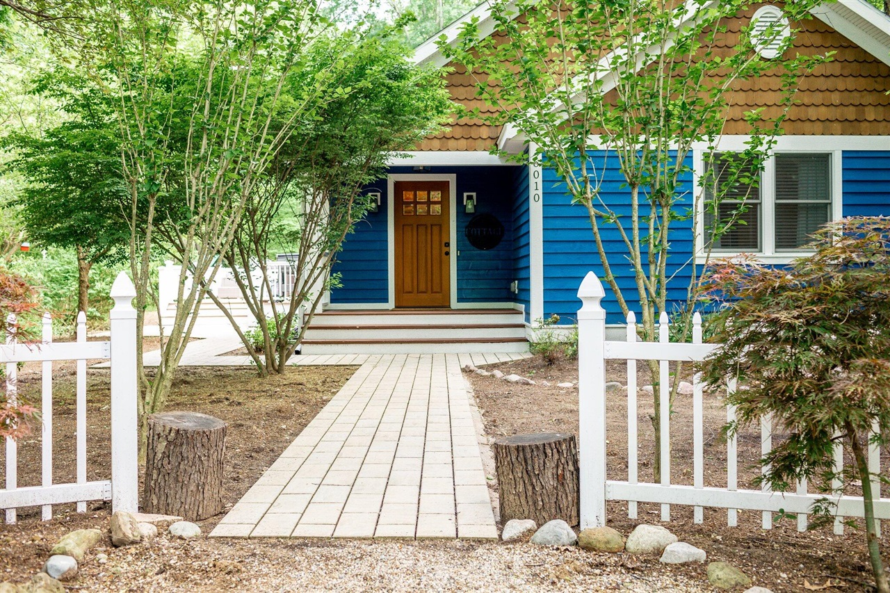 104 Mcclellan Street, Hillsdale, MI, 49242-1025