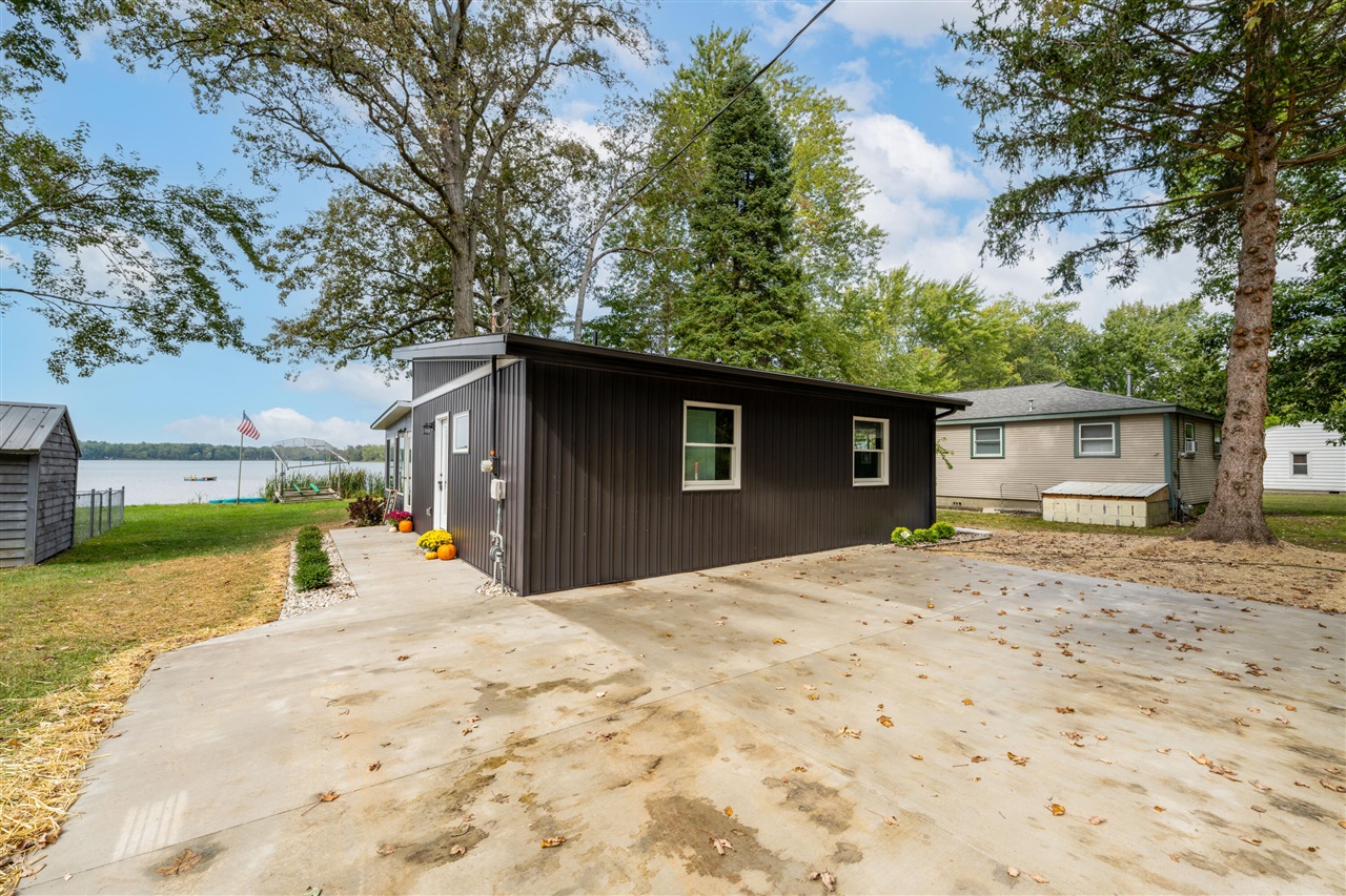 50 E Baseline Road, Gobles, MI, 49055