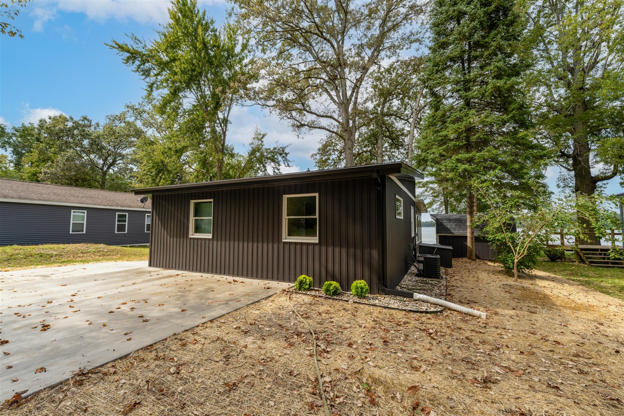 50 E Baseline Road, Gobles, MI, 49055