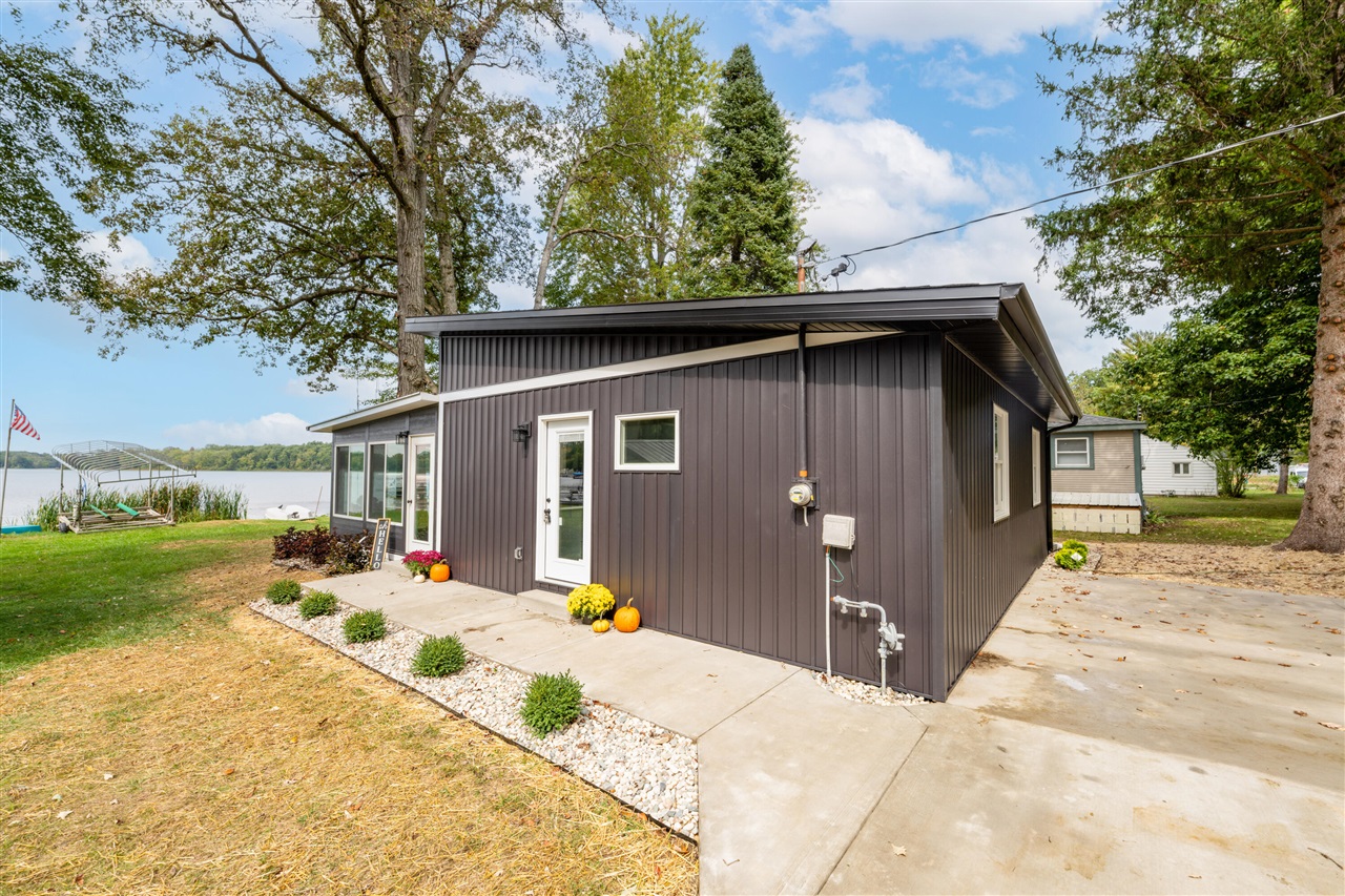 50 E Baseline Road, Gobles, MI, 49055