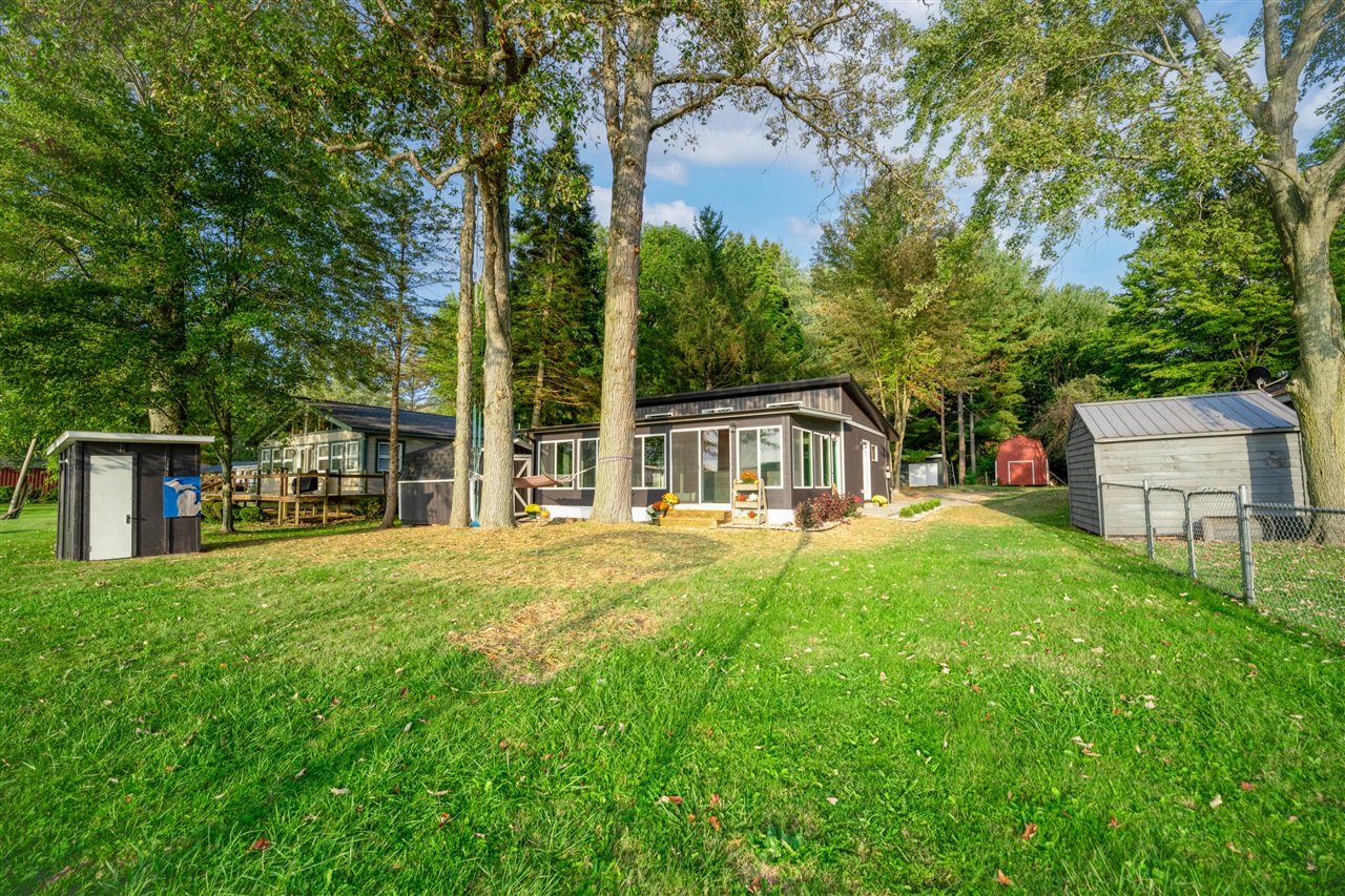 50 E Baseline Road, Gobles, MI, 49055