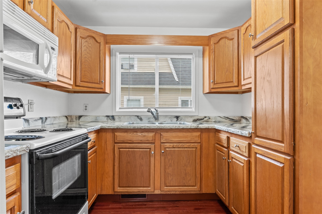 144 S Manning Street, Hillsdale, MI, 49242-2014