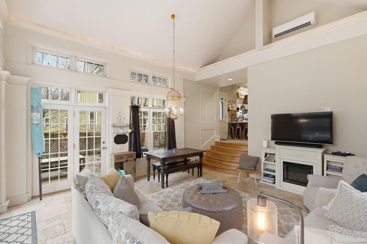 529 Fountain Street, Grand Rapids, MI, 49503-3421