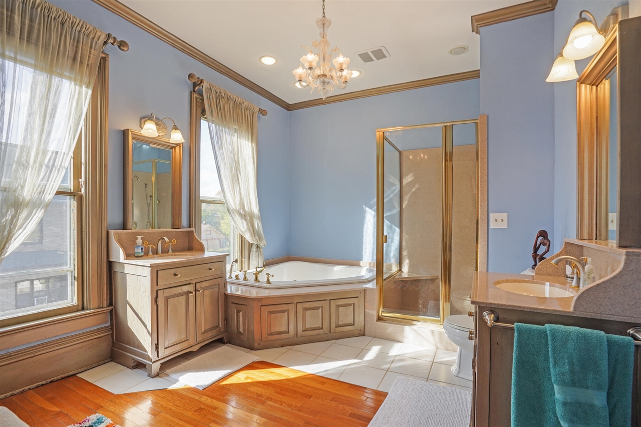 529 Fountain Street, Grand Rapids, MI, 49503-3421